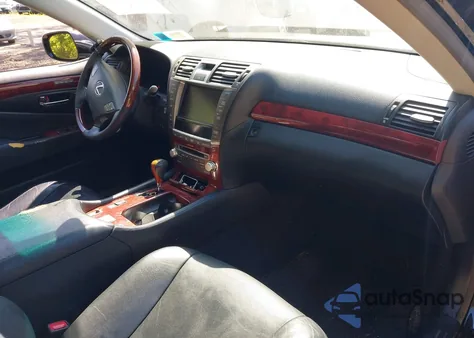 2011 Lexus Ls 460 z USA, uszkodzony, nr VIN JTHCL5EF4B5011053